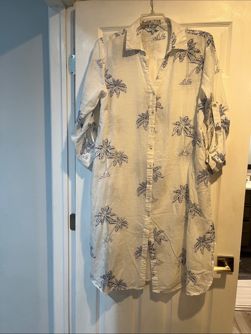 Women’s White Palm-Print Button-Up cover up